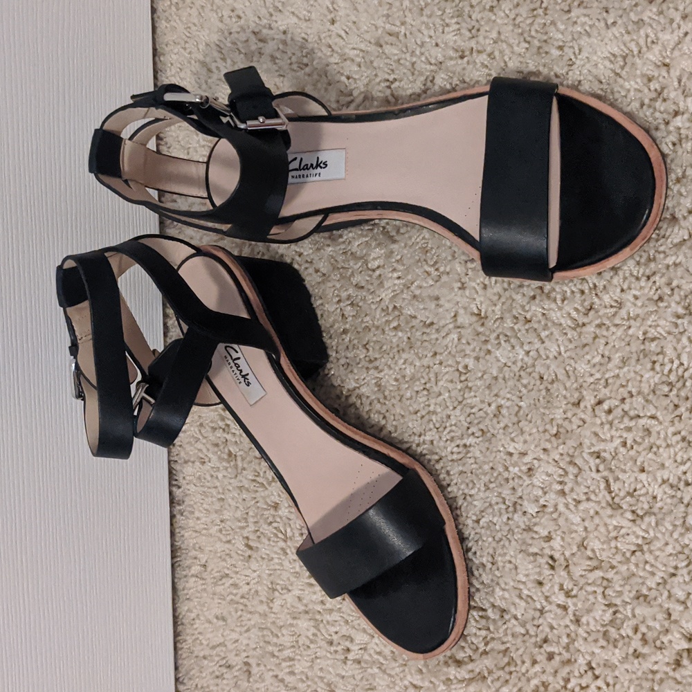 Clarks narrative black leather heel sandals 9.5